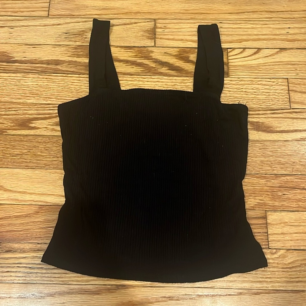 cute black tank!